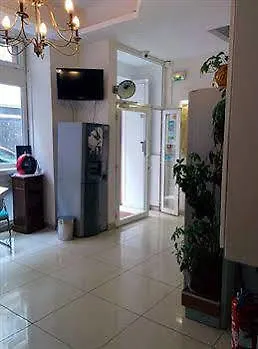 贝尔塔酒店 *